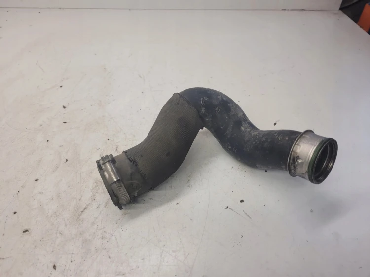 RURA WĄŻ INTERCOOLERA AUDI Q7 7L6145738A