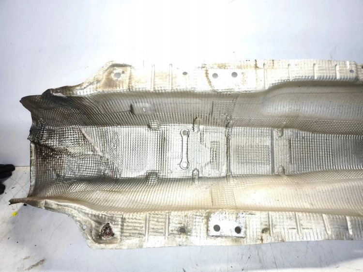 OSŁONA TERMICZNA TUNELU AUDI A3 8V VOLKSWAGEN SEAT SKODA 5Q0825661F