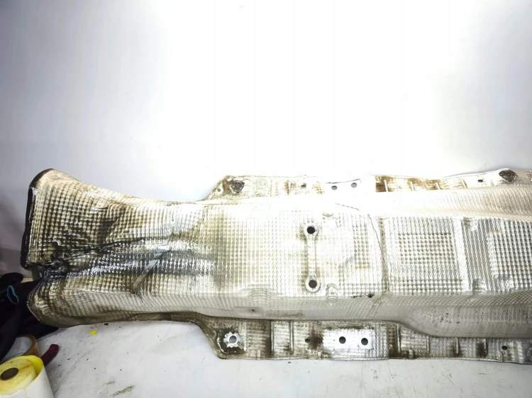 OSŁONA TERMICZNA TUNELU AUDI A3 8V VOLKSWAGEN SEAT SKODA 5Q0825661F