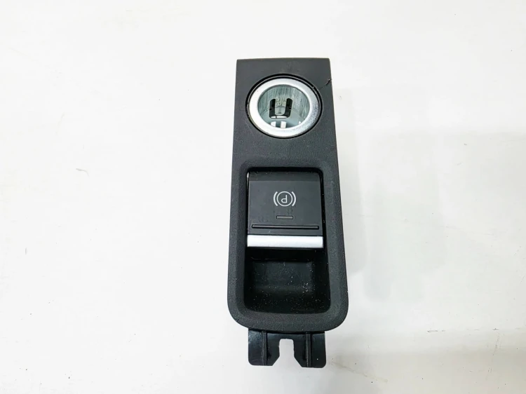 PRZYCISK HAMULCA RĘCZNEGO GNIAZDO ZAPLNICZKI AUDI A3 8Y 4KE927225 8Y0863349