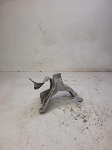 ŁAPA SILNIKA PRAWA AUDI A4 A5A6 C7 8K0199308BT