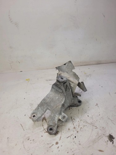 ŁAPA SILNIKA PRAWA AUDI A4 A5A6 C7 8K0199308BT