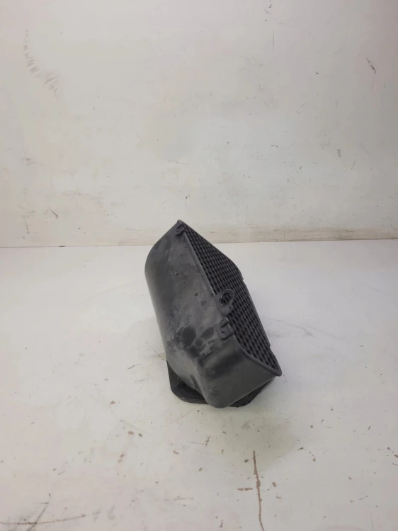 WLOT DOLOT POWIETRZA AUDI A4 B8 A5 8K1819904A