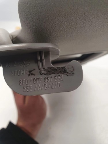 OSŁONA PRZECIWSŁONECZNA PRAWA AUDI A3 8P 8P0857552