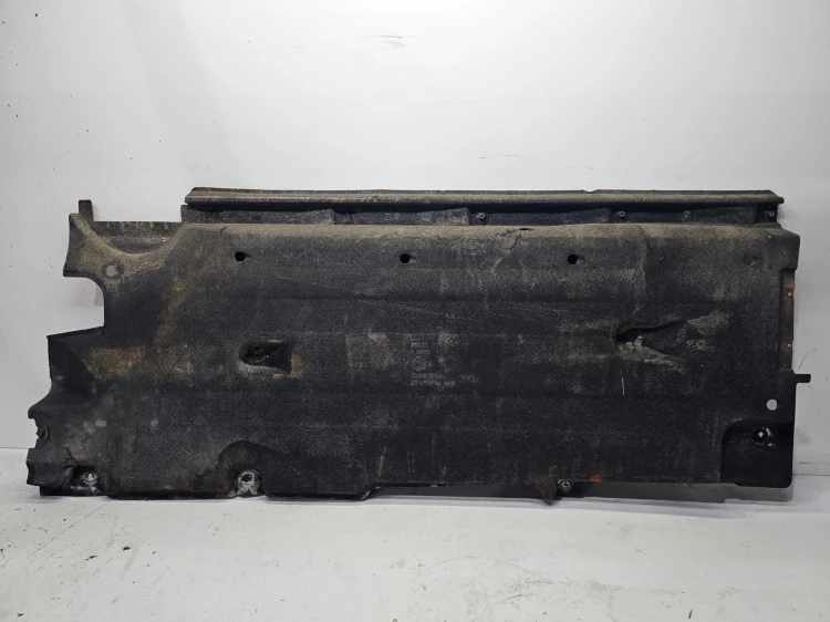 OSŁONA PODWOZIA ŚRODKOWA PRAWA DUŻA AUDI Q3 8U 8U0825208 1/26