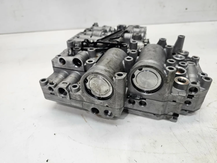 KORPUS MODUŁ STEROWNIK SKRZYNI BIEGÓW VW SHARAN II DQ200 B070328N