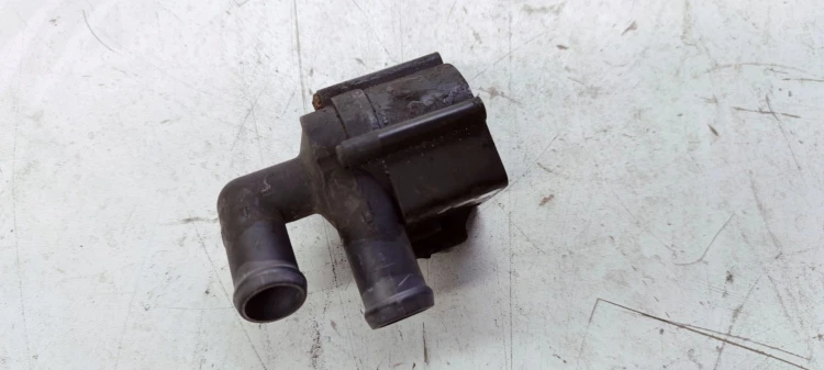 ZAWÓR WODY DODATKOWA POMPA AUDI A4 B8 5N0965561