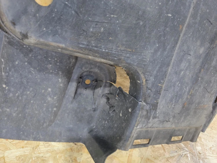 OSŁONA PŁYTA PODWOZIA LEWA DUŻA AUDI Q5 8R LIFT 8R0825207B ORYGINAŁ *17*