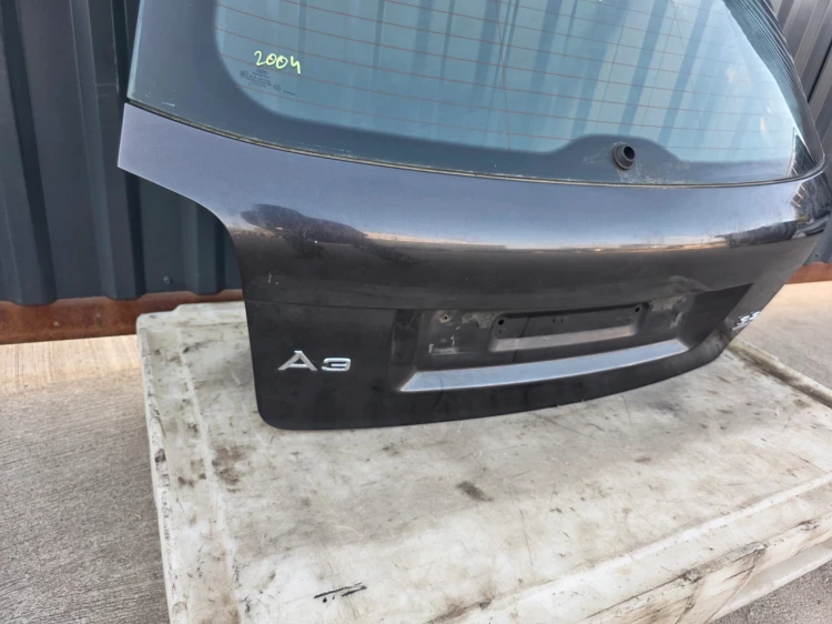 KLAPA TYŁ AUDI A3 8P 3-DRZWI 2003-2011 S LINE LZ7L BEZ LOTKI ORYGINAŁ !!!