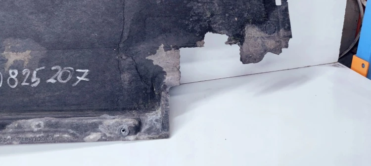 OSŁONA PŁYTA PODWOZIA LEWA AUDI A6 C7 4G0825207