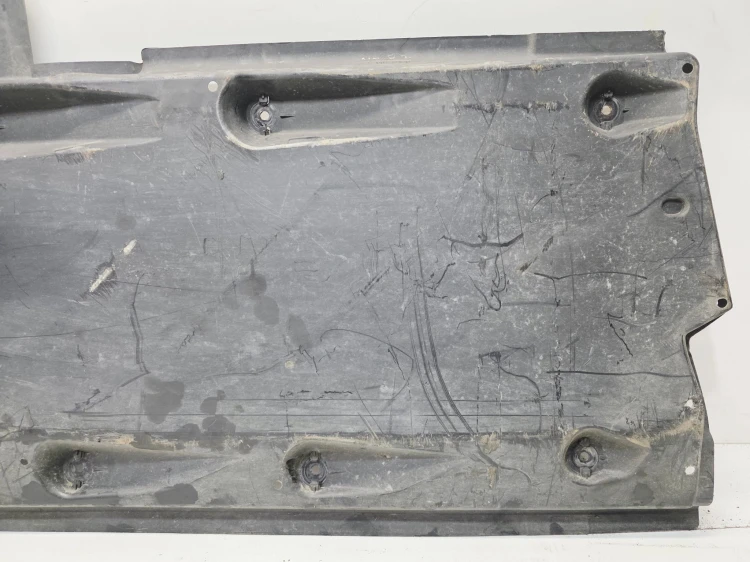 OSŁONA PŁYTA PODWOZIA PRAWA DUŻA AUDI A1 8X VOLKSWAGEN SEAT 6R0825202 18/26