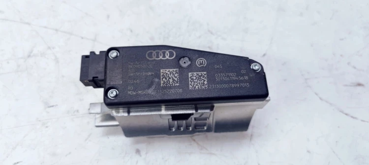 BLOKADA KIEROWNICY RYGIEL AUDI A4 A5 Q5 8K0905852E