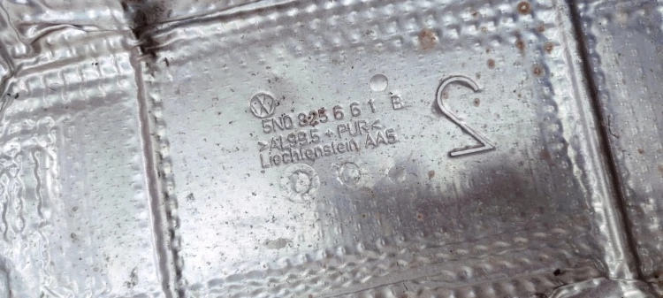 OSŁONA TERMICZNA TUNELU PODWOZIA AUDI Q3 8U 5N0825661B