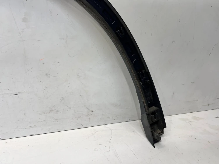 LISTWA Z BŁOTNIKA NAKŁADKA LEWY TYŁ AUDI Q4 E-TRON 89A853817E