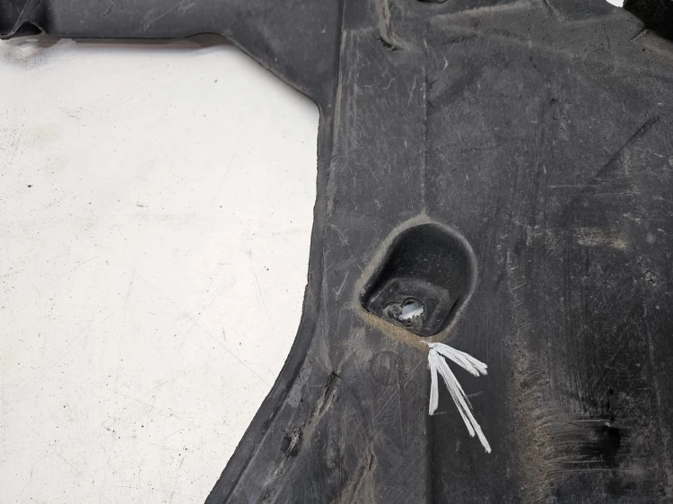 OSŁONA PODWOZIA TYŁ AUDI Q5 FY 80A825216A 1/2026