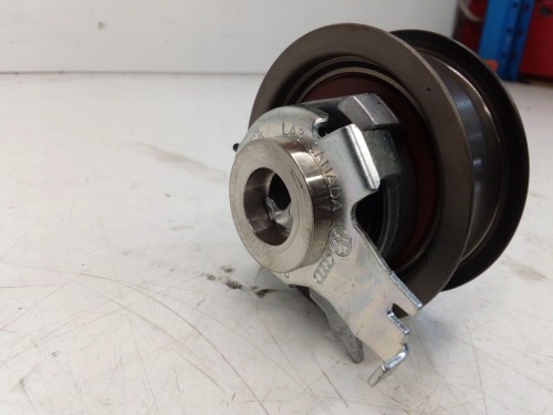 ROLKA NAPINACZ PASKA ROZRZĄDU AUDI VW 04E109479A