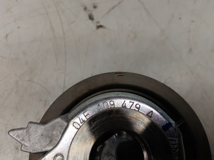 ROLKA NAPINACZ PASKA ROZRZĄDU AUDI VW 04E109479A