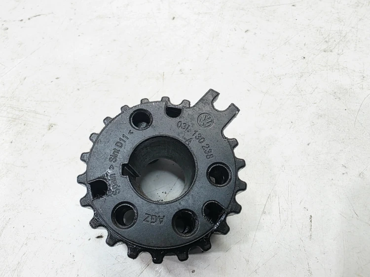 KOŁO ZĘBATE ROZRZĄDU AUDI A3 A4 A5 A6 2.0 TDI 03L130111G 03L130238A