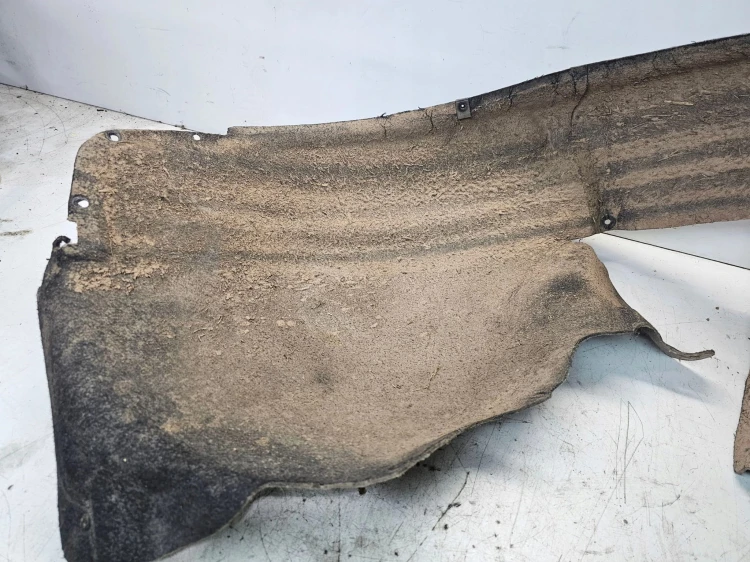 NADKOLE PRAWY PRZÓD AUDI TT 8J 8J0821172A