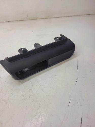 RAMKA PANELU KONSOLI AUDI 1 8X 8X1857851