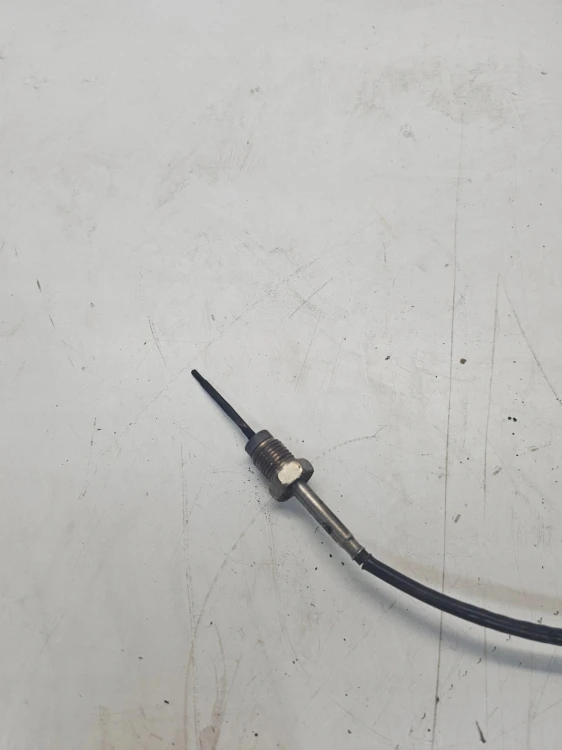 CZUJNIK TEMPERATURY SPALIN AUDI A4 A5 A6 VW 03L906088FH