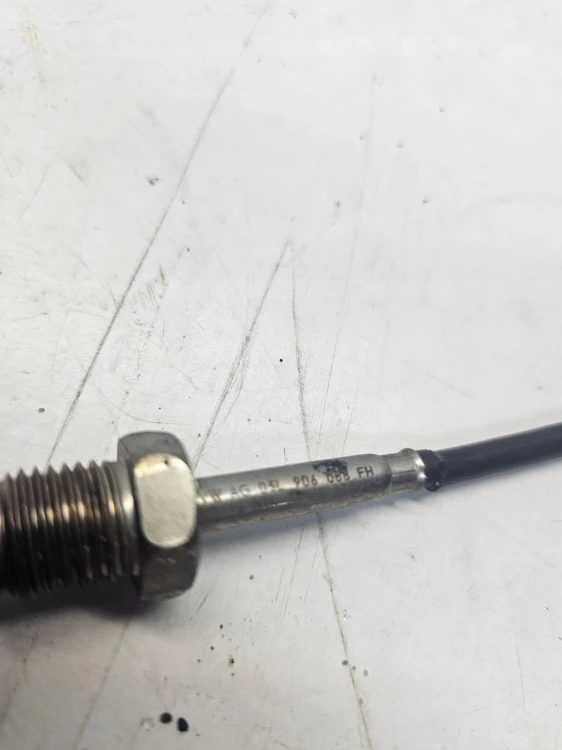 CZUJNIK TEMPERATURY SPALIN AUDI A4 A5 A6 VW 03L906088FH