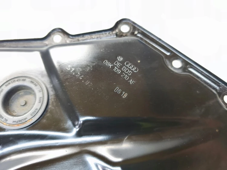 OBUDOWA ROZRZĄDU NAPĘDU KÓŁ AUDI A4 B9 A5 8W Q5 2.0 TFSI 06K109210AK