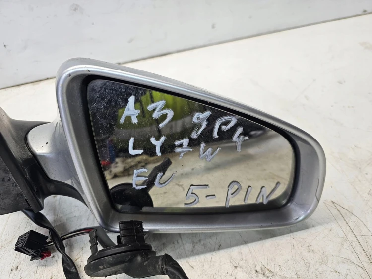 LUSTERKO ZEWNĘTRZNE PRAWE AUDI A3 8P4 5 PIN LY7W EUROPA