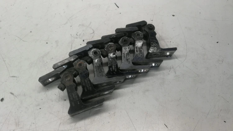 ZAWIAS DRZWI PRAWY AUDI A4 B8 A5 8T Q5 8K0831402B