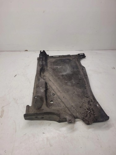 OSŁONA PODWOZIA LEWY TYŁ AUDI A6 C7 4G0825215E *3*