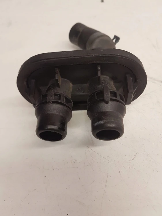 RURA WĄŻ KRÓCIEC WODY AUDI A4 B8 A5 8K0122327EK