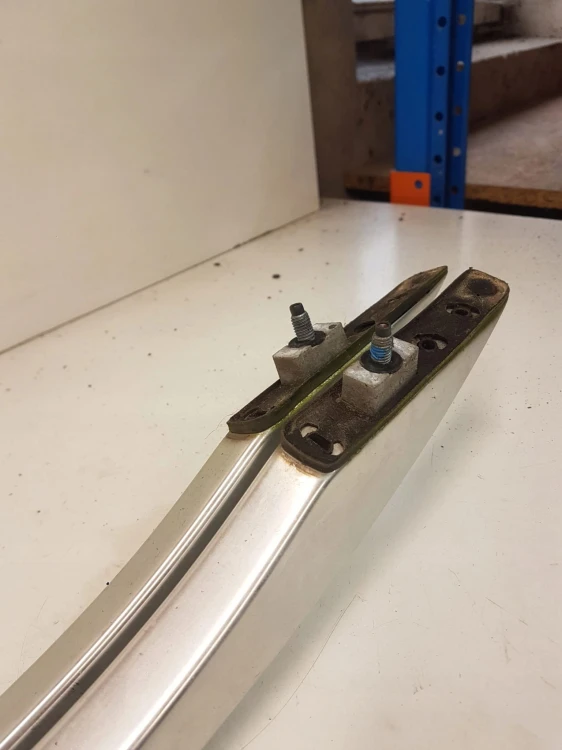 RELING DACHOWY CHROM KOMPLET AUDI A4 B7 AVANT
