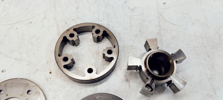 WARIATOR AUDI A3 A4 A6 2.0 TFSI 06F109088B USZK *2