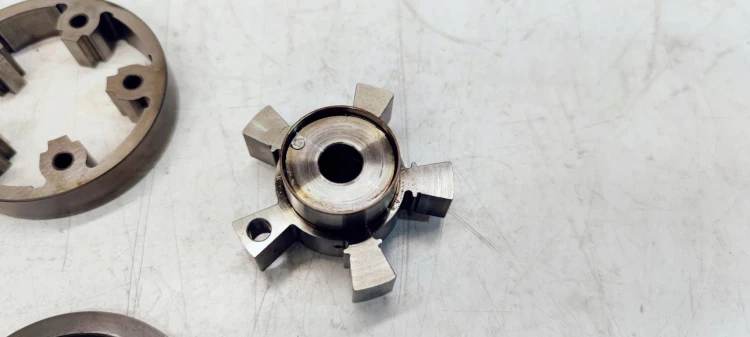 WARIATOR AUDI A3 A4 A6 2.0 TFSI 06F109088B USZK *2