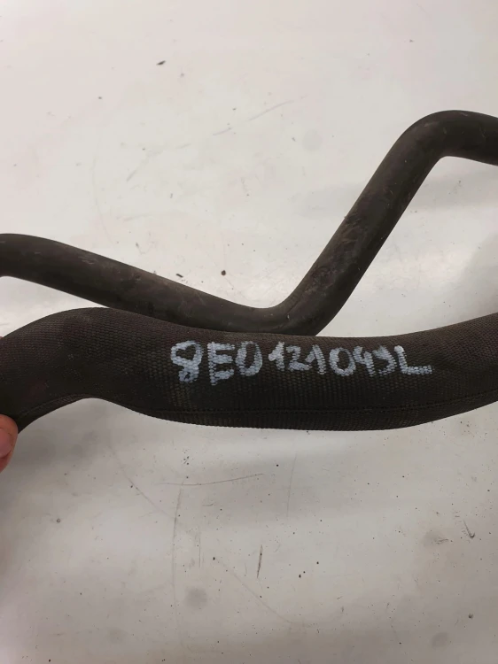 WĄŻ RURKA WODY KRÓCIEC AUDI A4 B7 A6 8E0121049L