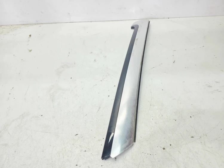 LISTWA CHROM SZYBY CZOŁOWEJ LEWA AUDI A5 8F CABRIO 8F0853265A