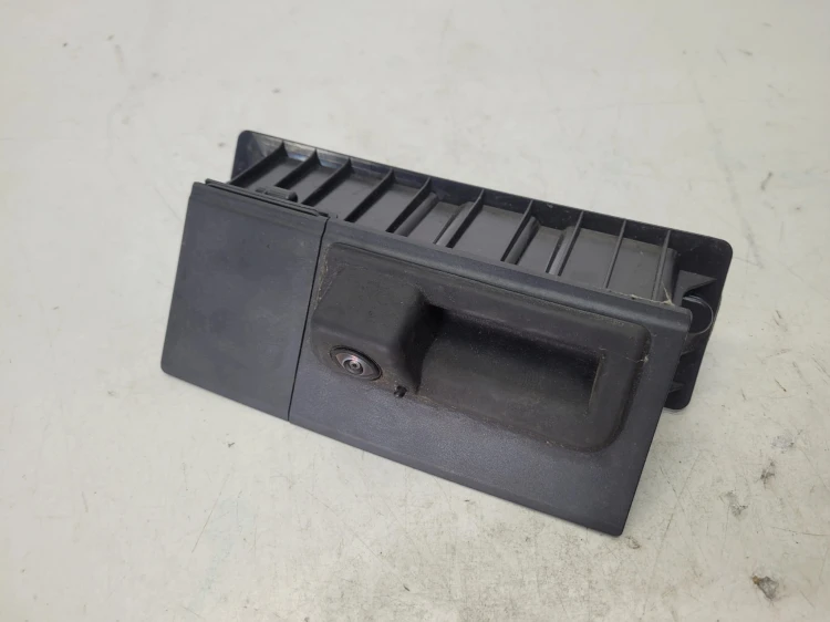 KAMERA COFANIA TYŁ AUDI Q4 E-TRON VW 4K8827574 5E3827566A