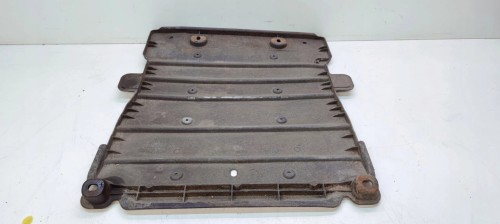 OSŁONA PŁYTA PODWOZIA AUDI A3 8V VOLKSWAGEN SEAT SKODA 5Q0825230H