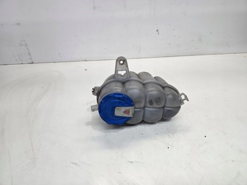 ZBIORNIK WYRÓWNAWCZY AUDI A4 B9 A5 8W 8W0121405E