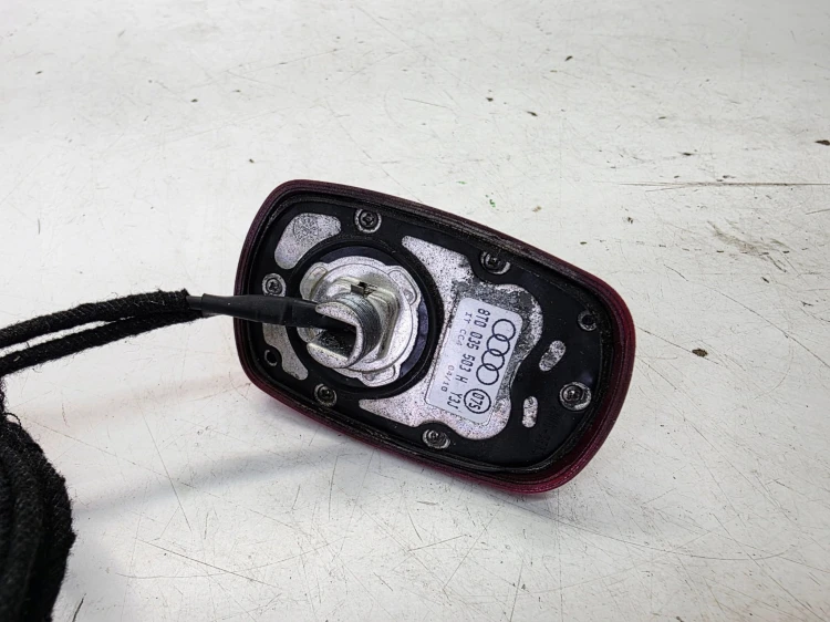 ANTENA LOTKA REKIN AUDI A5 8T 8T0035503H LY3J
