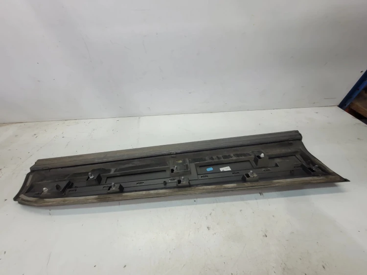 LISTWA DOLNA DRZWI LEWY PRZÓD AUDI Q7 4M 4M0853959B LZ7S