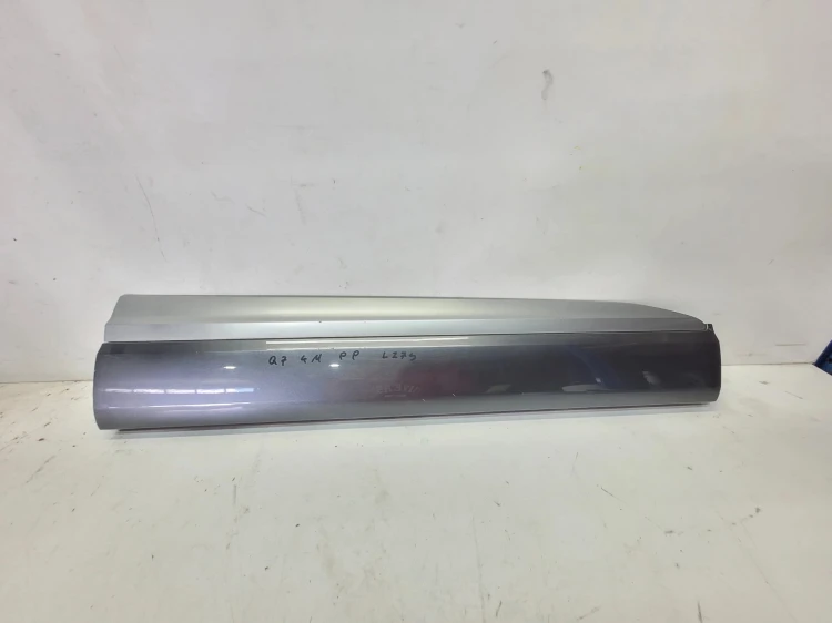 LISTWA DOLNA DRZWI PRAWY PRZÓD AUDI Q7 4M 4M0853960B LZ7S