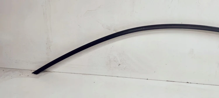 LISTWA MAT LEWA KAROSERYJNA AUDI TT 8J8853703