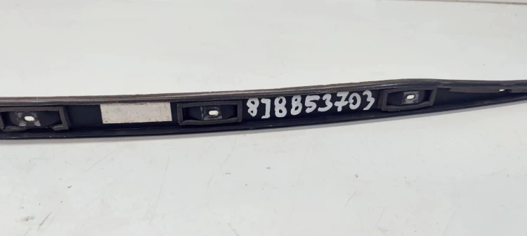 LISTWA MAT LEWA KAROSERYJNA AUDI TT 8J8853703
