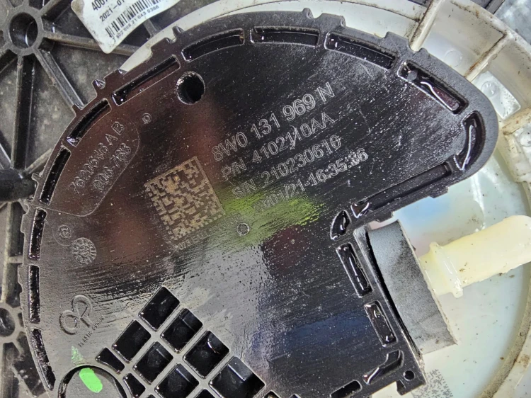 ZBIORNIK POMPA PŁYNU ADBLUE AUDI A4 B9 A5 8W 8W0131878BT 8W0131969N