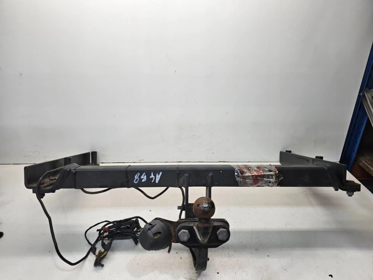HAK HOLOWNICZY ODKRĘCANY AUDI A4 B8 A5 8T WITTER TOWBAR SYSTEM