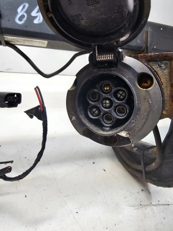 HAK HOLOWNICZY ODKRĘCANY AUDI A4 B8 A5 8T WITTER TOWBAR SYSTEM