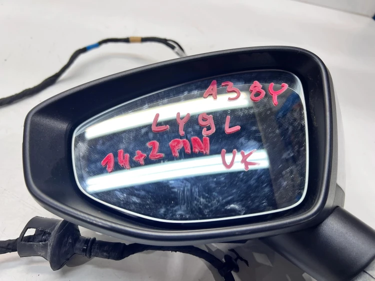 LUSTERKO ZEWNĘTRZNE LEWE FOTOCHROM AUDI A3 8Y 14+2 PIN LY9L UK