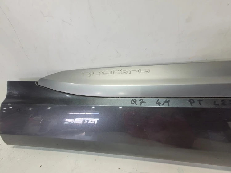 LISTWA DOLNA DRZWI PRAWY TYŁ AUDI Q7 4M 4M0853970B LZ7S
