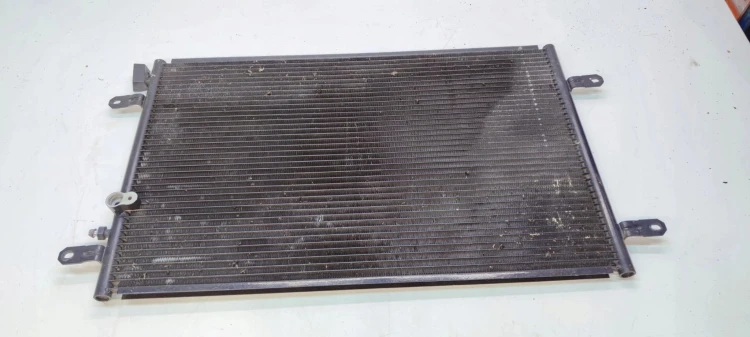 CHŁODNICA KLIMATYZACJI AUDI A6 C6 4F0260401